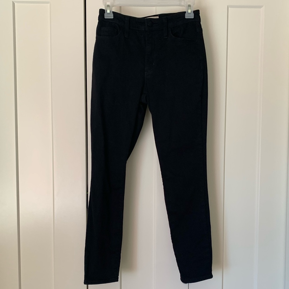 Universal Threads A High Rise stretchy Skinny black jeans 2/26.